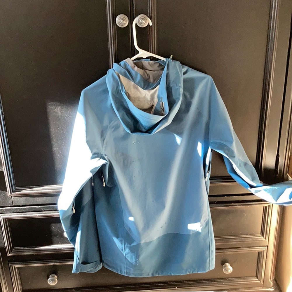 REI Rain Shell - Picture 2 of 2